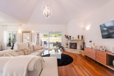 7-aa4cc561180b369757c0bb4af9886cd3