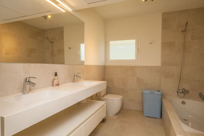 15-11d12f2f454f2f5e9b981fdd8b901d51