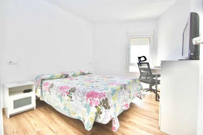 Image No.12-2 Bed Apartment for sale