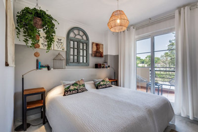 12-53013098fcab6c38b1379cd33298e050