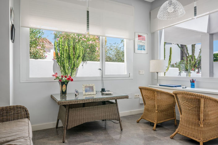 Image No.20-4 Bed Villa for sale