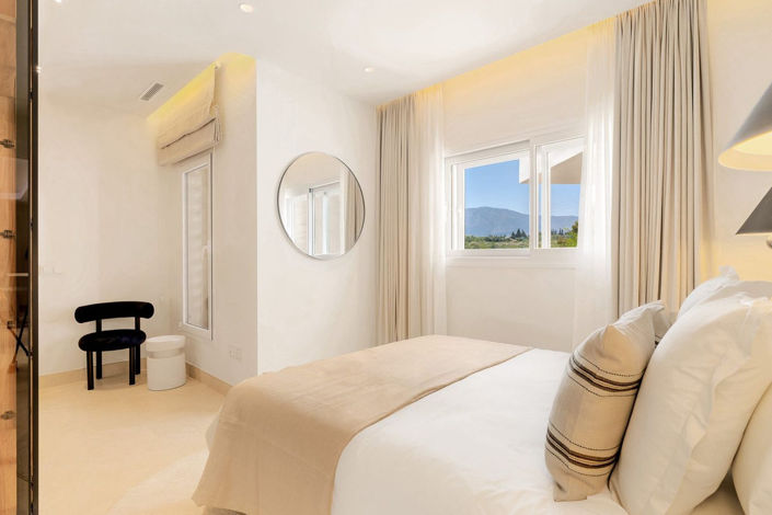 Image No.20-3 Bed Apartment for sale