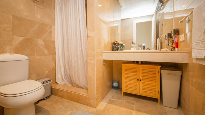 Image No.18-3 Bed Apartment for sale