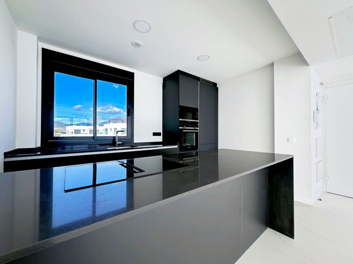 Image No.10-3 Bed Apartment for sale