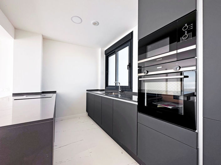 Image No.11-3 Bed Apartment for sale