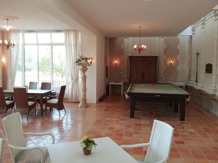 Image No.12-2 Bed Property for sale