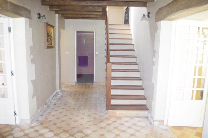 Image No.10-3 Bed House for sale