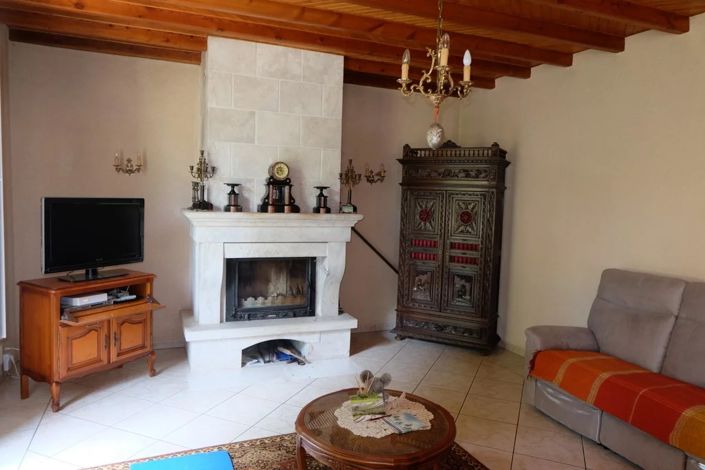 Image No.2-6 Bed Farmhouse for sale