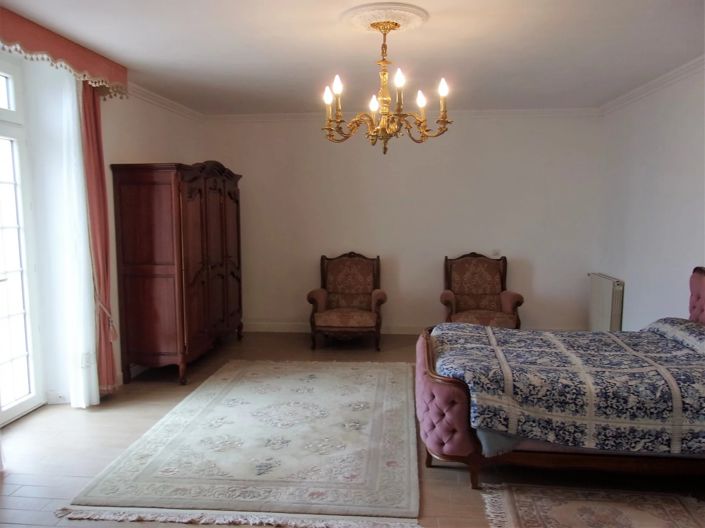 Image No.11-3 Bed Village House for sale