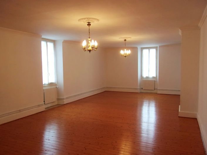 Image No.15-3 Bed Village House for sale