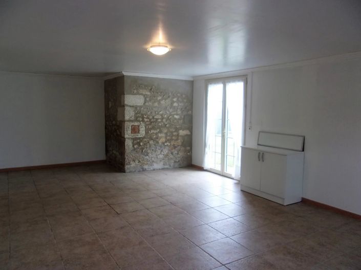 Image No.8-3 Bed Village House for sale