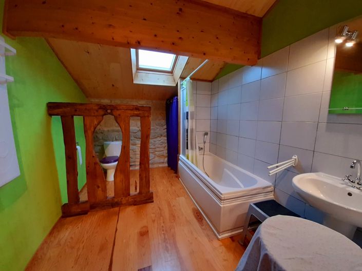 Image No.9-8 Bed Farmhouse for sale