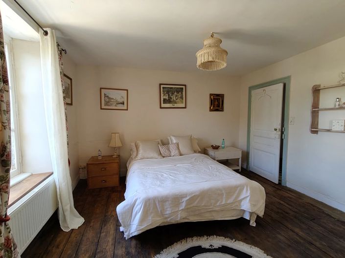 Image No.9-3 Bed House for sale