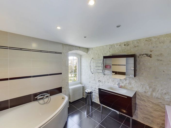 Image No.10-Maison de 5 chambres à vendre à Montcuq