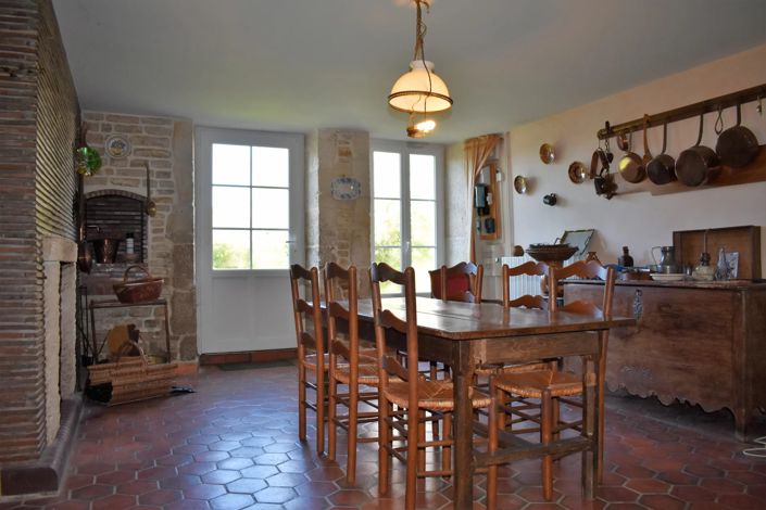 Image No.13-6 Bed House for sale