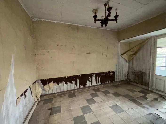 Image No.6-House for sale