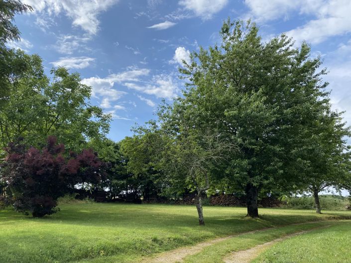 Image No.2-Maison de 5 chambres à vendre à Nanteuil-en-Vallée