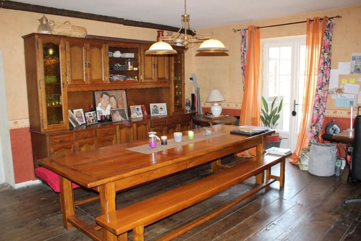 Image No.5-Maison de 5 chambres à vendre à Nanteuil-en-Vallée