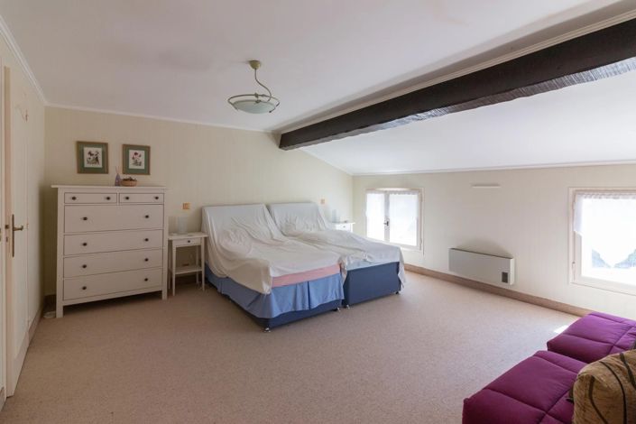 Image No.14-4 Bed House for sale