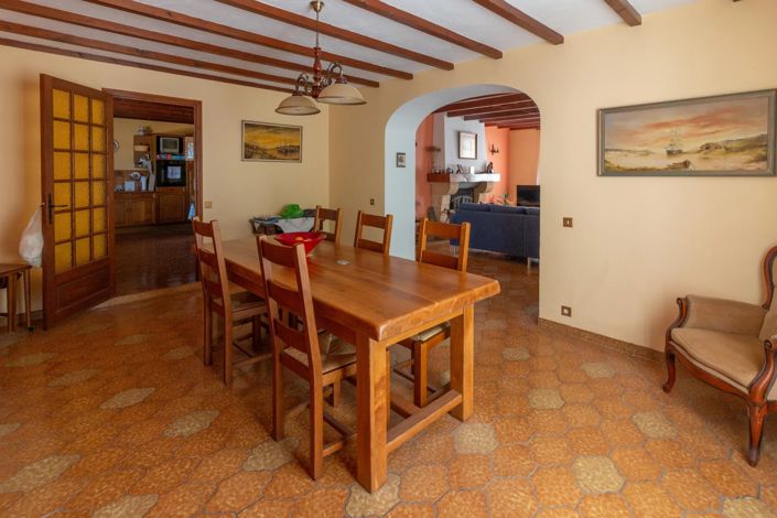 Image No.5-4 Bed House for sale