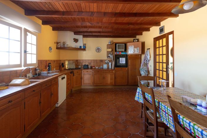 Image No.8-4 Bed House for sale