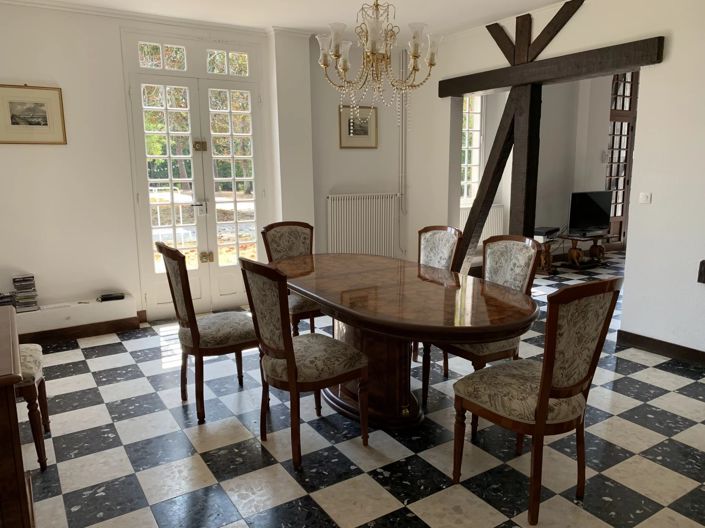 Image No.5-5 Bed House for sale