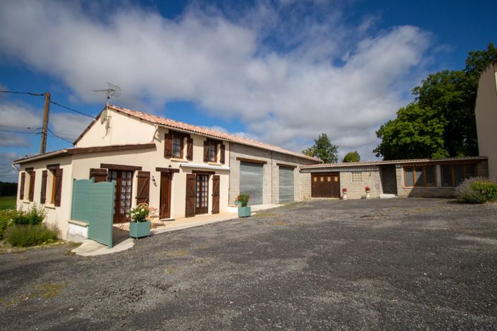 Image No.2-4 Bed House for sale