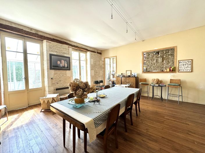 Image No.5-Maison de 5 chambres à vendre à Ruffec