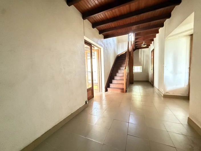 Image No.3-5 Bed House for sale
