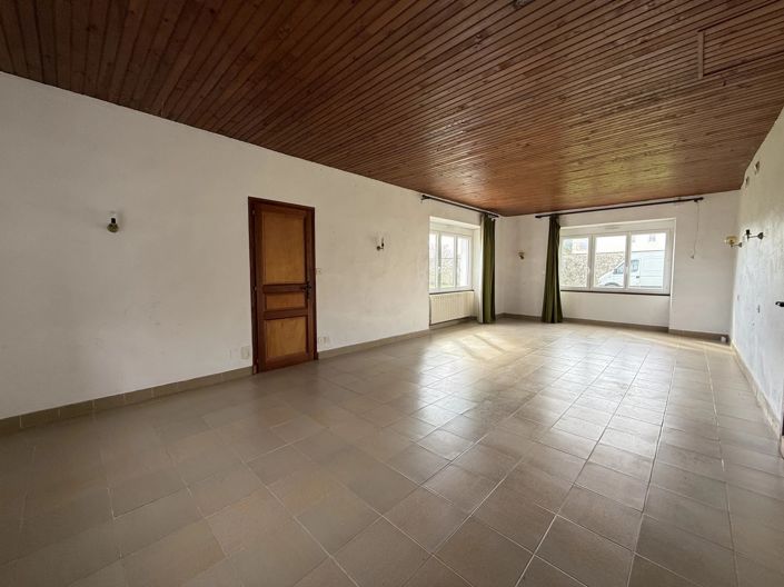 Image No.7-5 Bed House for sale