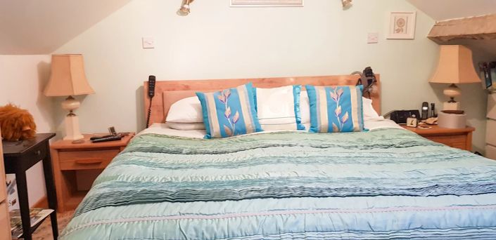 Image No.10-9 Bed Village House for sale