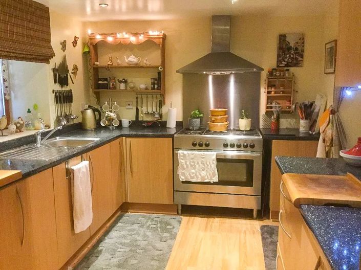 Image No.3-9 Bed Village House for sale