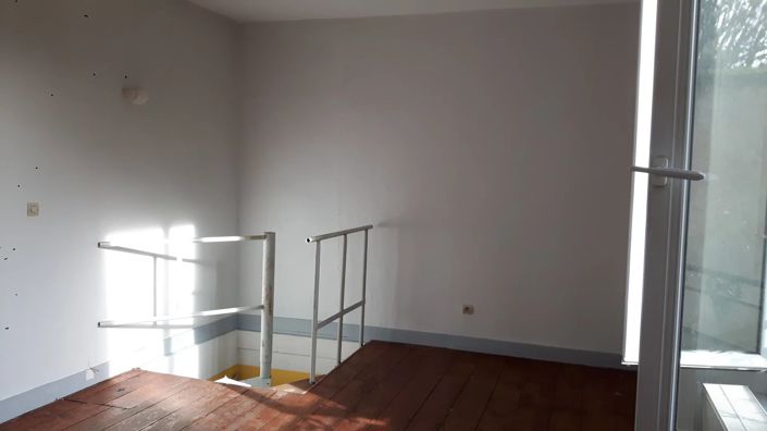 Image No.10-3 Bed House for sale