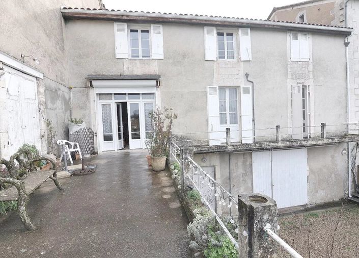 Image No.2-4 Bed House for sale