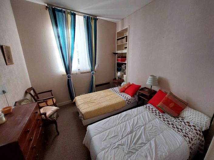 Image No.12-Maison de 10 chambres à vendre à Ruffec