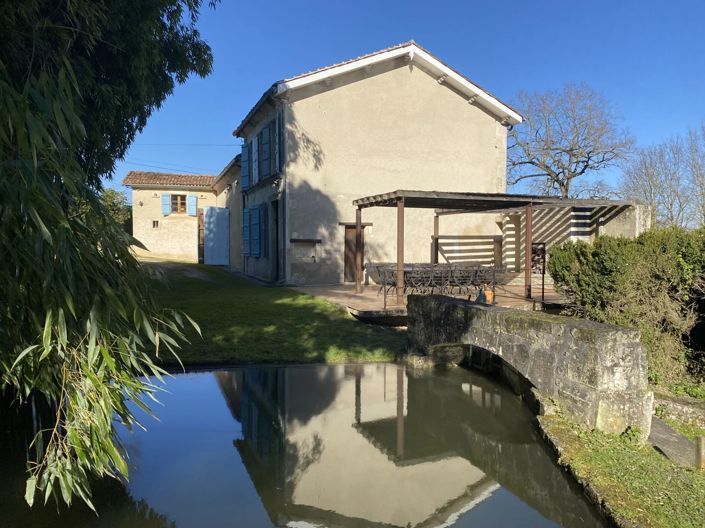 Image No.3-Maison de 5 chambres à vendre à Barbezieux-Saint-Hilaire