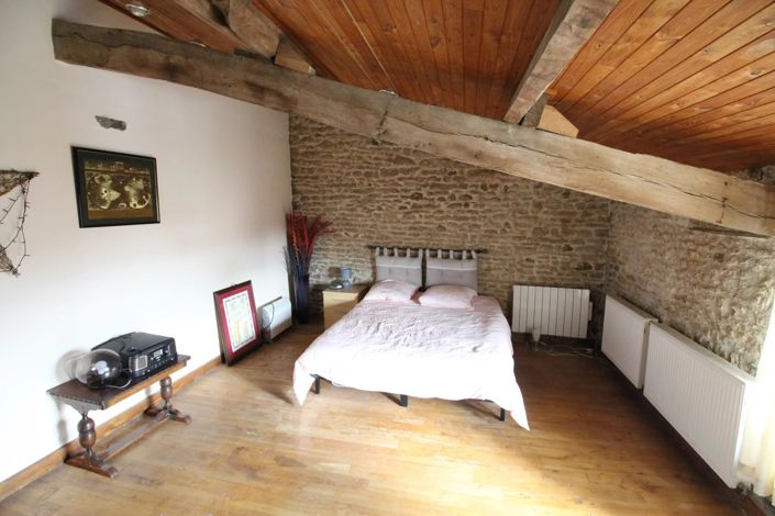 Image No.11-7 Bed House for sale