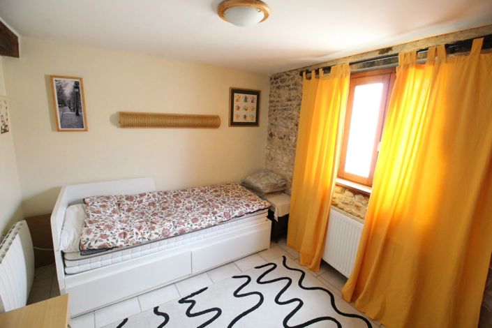 Image No.7-7 Bed House for sale