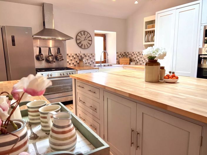 Image No.4-11 Bed House for sale