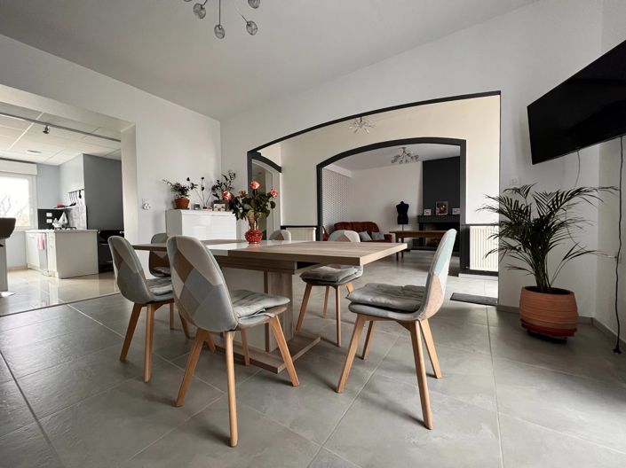 Image No.5-Maison de village de 5 chambres à vendre à Charente