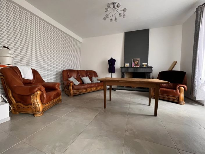 Image No.8-Maison de village de 5 chambres à vendre à Charente