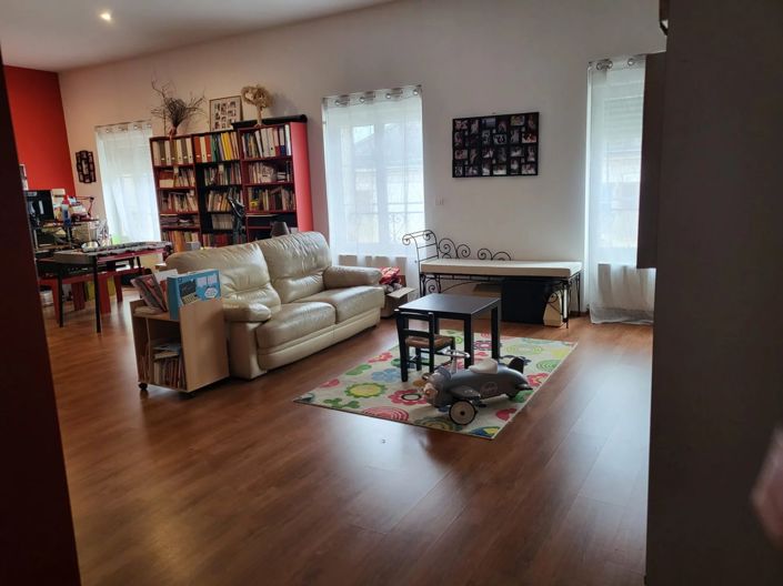 Image No.3-Maison de 6 chambres à vendre à Montmorillon