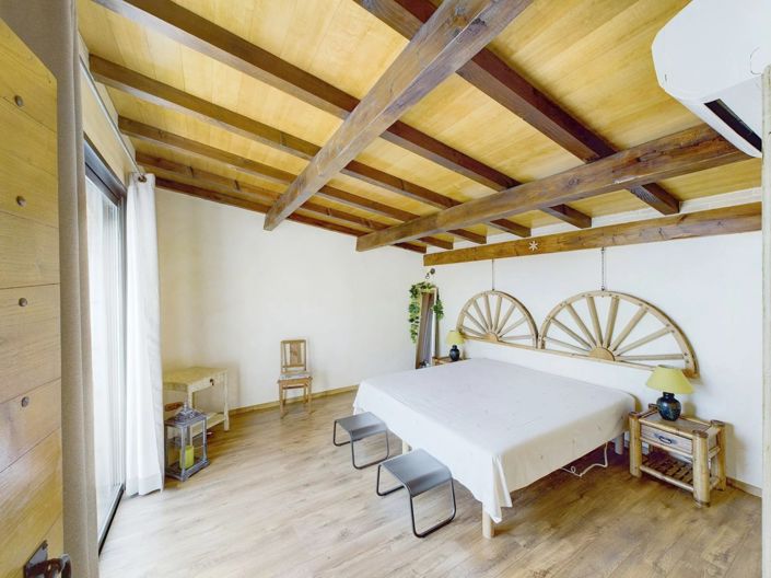 Image No.6-4 Bed House for sale