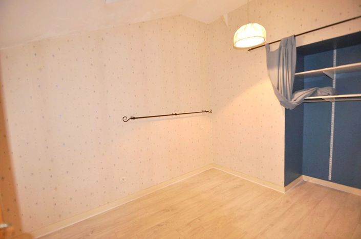 Image No.11-3 Bed House for sale