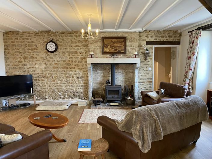 Image No.5-Maison de 2 chambres à vendre à Pleuville