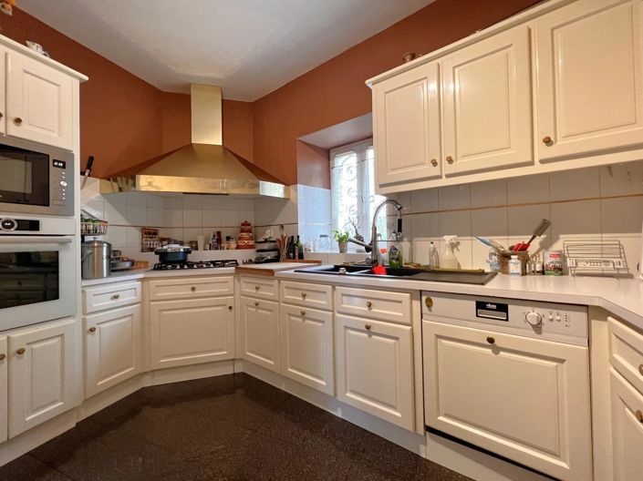 Image No.5-5 Bed House for sale