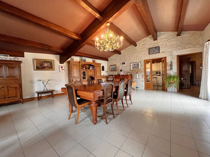 Image No.3-5 Bed House for sale