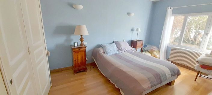 Image No.11-3 Bed House for sale