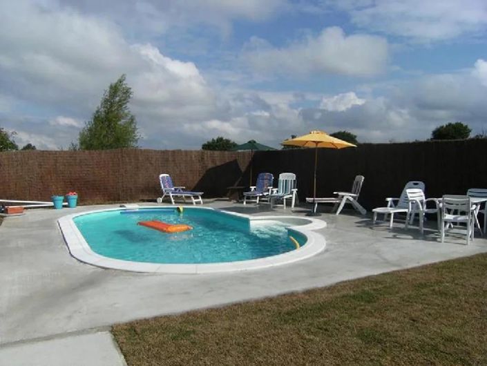 Image No.2-8 Bed House for sale