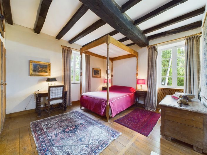 Image No.11-9 Bed House for sale